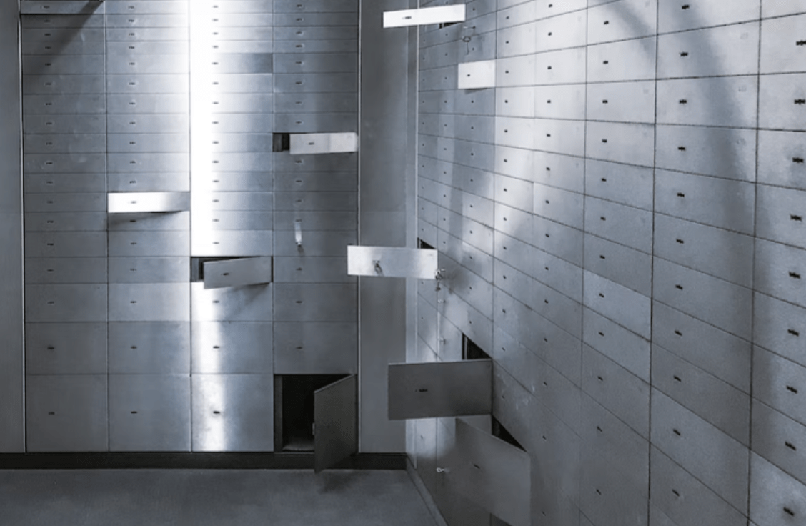 Illustration of staked ETH unlocked and withdrawn from one of these deposit lockers.