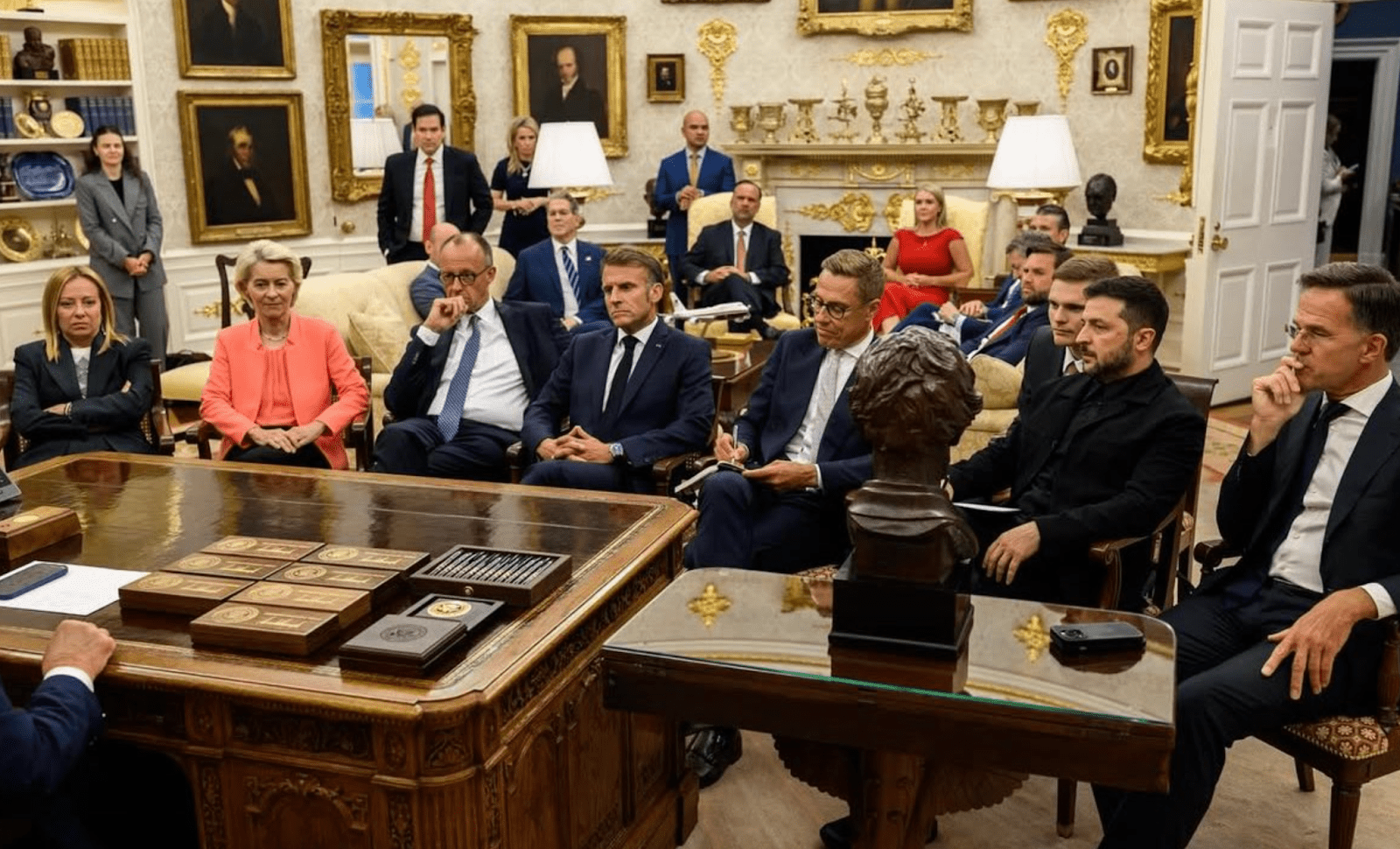 Photo of UK president team in the white house