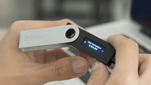 Ledger Nano S receiving new transaction.