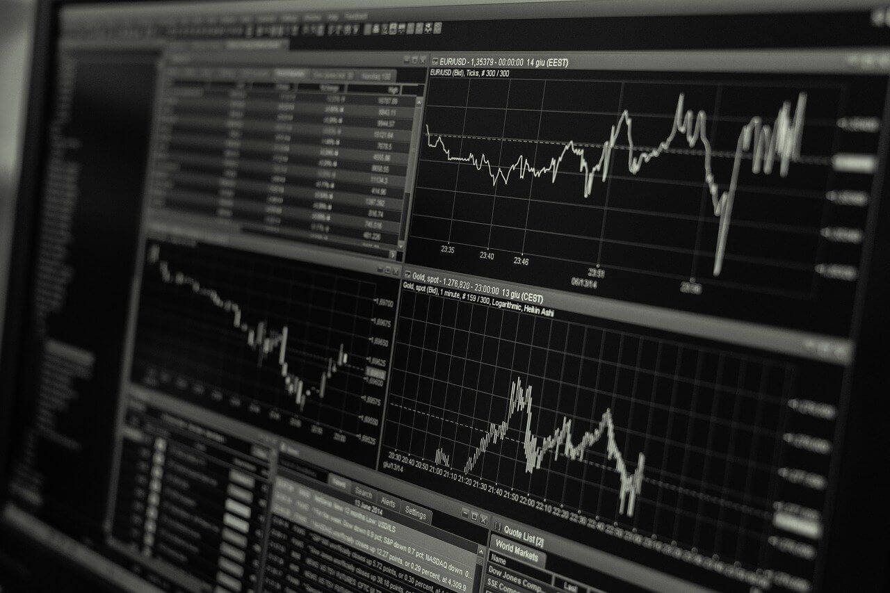 A black and white image of a graph used to illustrate cryptocurrency technical analysis.